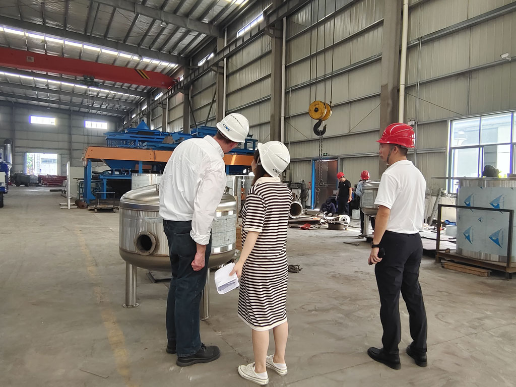 國(guó)外客戶(hù)來(lái)訪(fǎng)多靈 國(guó)外客戶(hù)來(lái)訪(fǎng)多靈